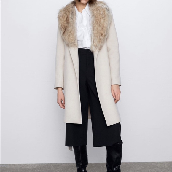 Coat with faux fur collar - Picture 3 of 5